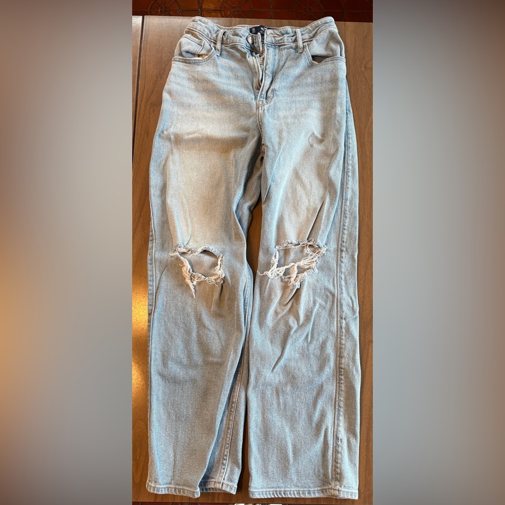 Hollister Distressed Ripped Blue Jeans Ultra High Rise Dad Jeans